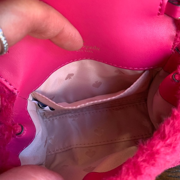 Authentic KATE SPADE FAUX FUR TURNLOCK Small CLUTCH/Crossbody - Picture 8 of 15